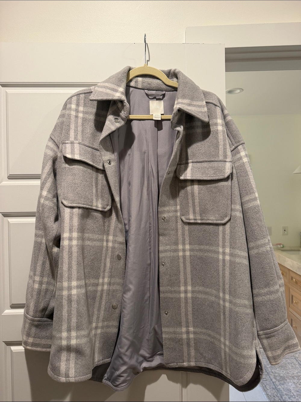 H&M oversized Gray Plaid Wool-Blend Shacket Jacket - Women